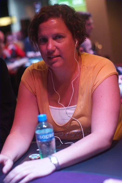 © 2026 Pokercity | Wendy van Veenendaal | 2011/04 - Rotterdam Easter Series of Poker - 600 eu Bounty Wendy van Veenendaal | 2011/04 - Rotterdam Easter Series of Poker - 600 eu Bounty