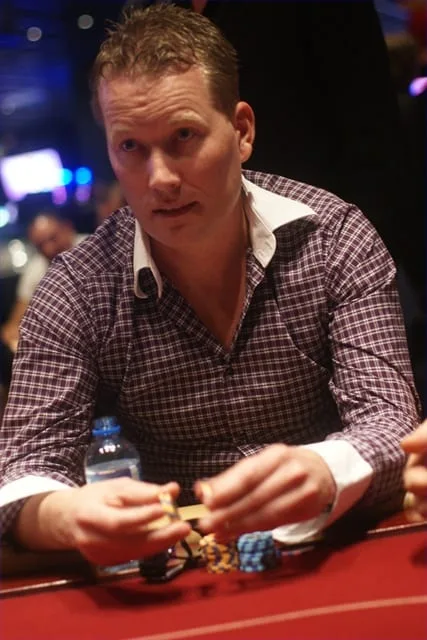 Martijn Dee | 2011/04 - Rotterdam Easter Series of Poker - 400 eu NLHE Freeze Out