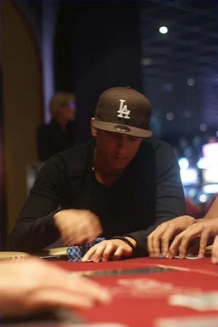 Micha Hoedemaker | 2011/04 - Rotterdam Easter Series of Poker - 400 eu NLHE Freeze Out