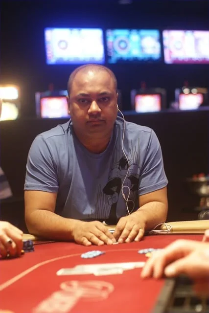 Steven Razak Sekh | 2011/04 - Rotterdam Easter Series of Poker - 400 eu NLHE Freeze Out