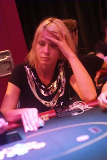 2011/04 - Rotterdam Easter Series of Poker - 400 eu NLHE Freeze Out