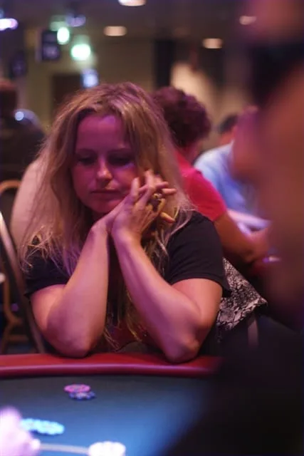 Fatima Moreira de Melo | 2011/04 - Rotterdam Easter Series of Poker - 400 eu NLHE Freeze Out