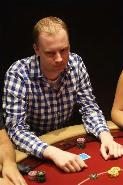 Paul van 't Veer | 2011/04 - Rotterdam Easter Series of Poker - 1000 eu Main Event