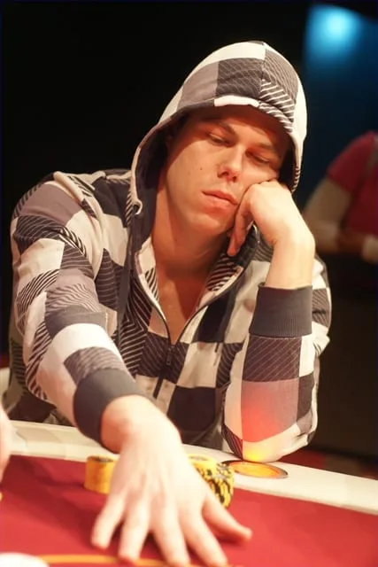 Sander van Dijk | 2011/05 - Twente Classics Enschede - 500 eu NLHE FO