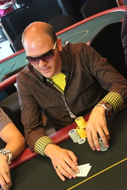 Etienne Kramer | 2011/09 - Valkenburg EUregio Poker Challenge - 300 eu NLHE FO