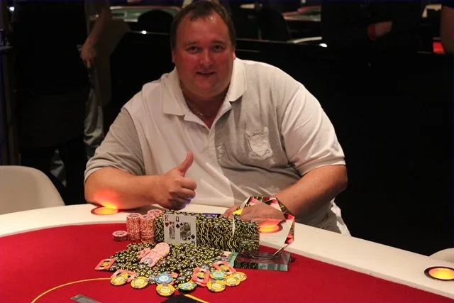 Leo van der Slot | 2011/09 - Valkenburg EUregio Poker Challenge - 300 eu NLHE FO