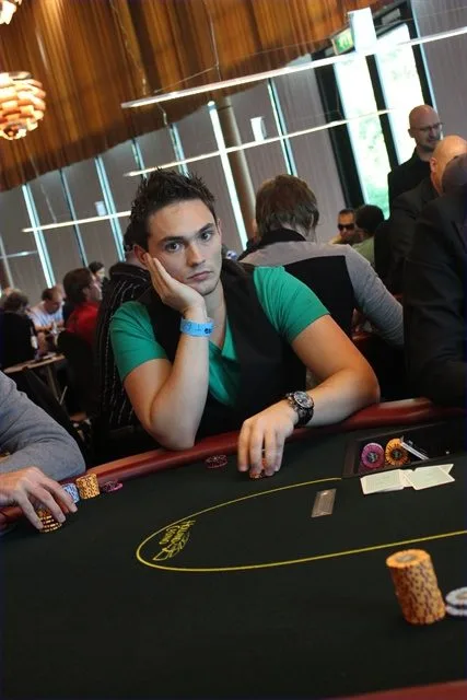 Ricardo | 2011/09 - Valkenburg EUregio Poker Challenge - 1000 eu NLFO Main Event