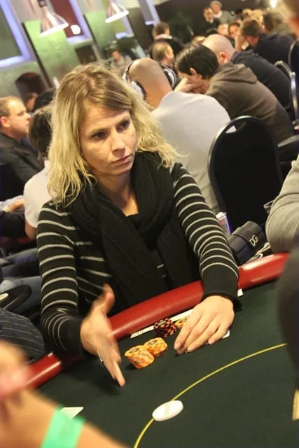Marion Adriaans | 2011/10 - Breda Series of Poker - 500 eu NLHE FO