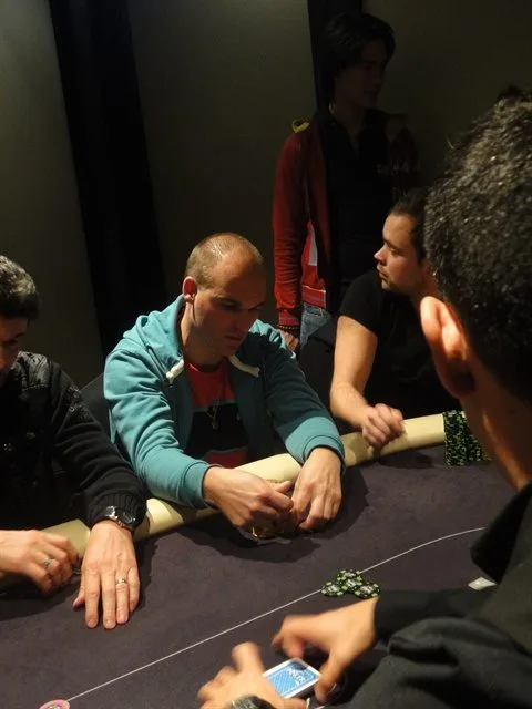 Rob van Rijsinge | 2012/02 - Light Town Poker - 300 eu NLHE FO