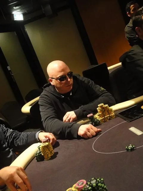 Dennis Christiaens | 2012/02 - Light Town Poker - 300 eu NLHE FO