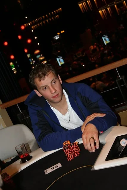 © 2026 Pokercity | Gerold van Milligen | 2012/03 - VIP Days Venlo F.O. Edition - 300 eu NLHE FO Gerold van Milligen | 2012/03 - VIP Days Venlo F.O. Edition - 300 eu NLHE FO