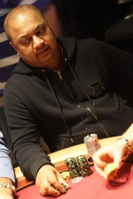 Stieven Razab-Sekh | 2012/04 - Rotterdam Easter Series of Poker - 300 eu NLHE FO