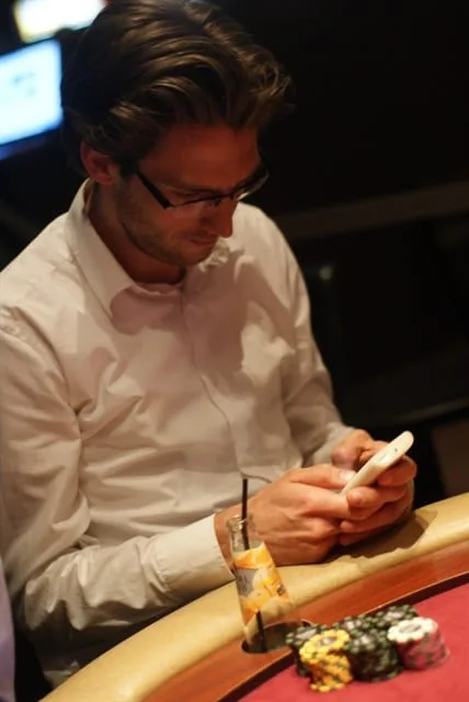Johan | 2012/04 - Rotterdam Easter Series of Poker - 300 eu NLHE FO