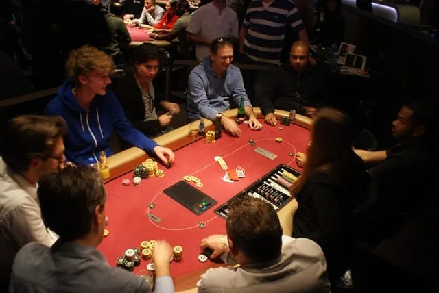 Finaletafel | 2012/04 - Rotterdam Easter Series of Poker - 300 eu NLHE FO
