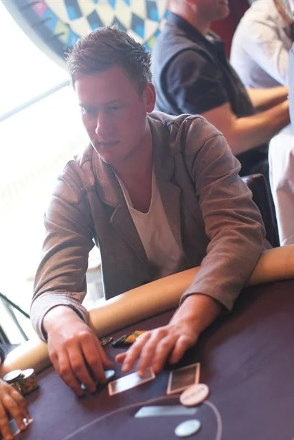 © 2026 Pokercity | Sjors Harmens | 2012/04 - Nijmegen Pokervierdaagse - 300 eu NLHE FO Sjors Harmens | 2012/04 - Nijmegen Pokervierdaagse - 300 eu NLHE FO
