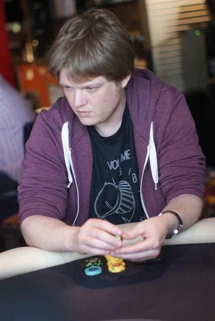 © 2026 Pokercity | Hanz de Vries | 2012/04 - Nijmegen Pokervierdaagse - 300 eu NLHE FO Hanz de Vries | 2012/04 - Nijmegen Pokervierdaagse - 300 eu NLHE FO