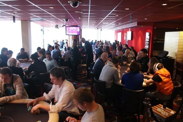 Pokervierdaagse | 2012/04 - Nijmegen Pokervierdaagse - 300 eu NLHE FO