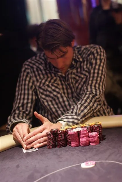 Reinier Slabbekoorn | 2012/04 - Nijmegen Pokervierdaagse - 500 eu NLHE Main Event