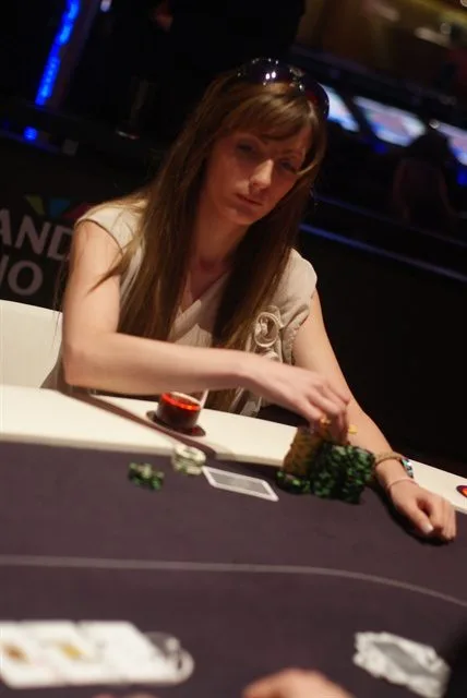 Floor | 2012/05 - Enschede Series of Poker - 500 eu NLHE Team Event