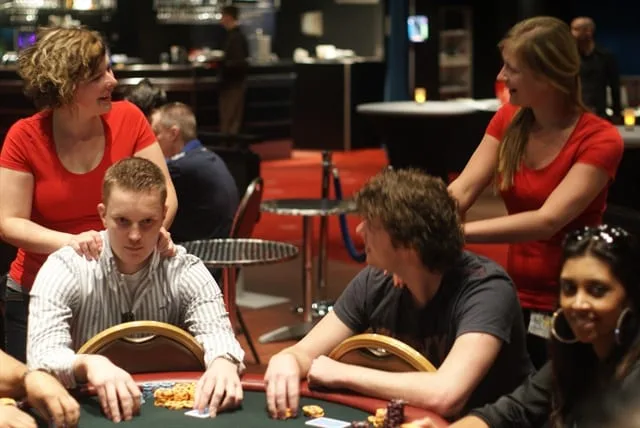 Multiway anyone? | 2012/05 - Enschede Series of Poker - 1000 eu NLHE FO Main Event