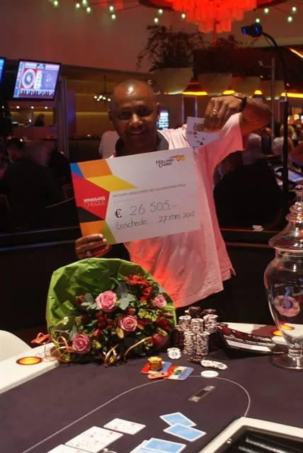 Olvedo Heinze de winnaar | 2012/05 - Enschede Series of Poker - 1000 eu NLHE FO Main Event