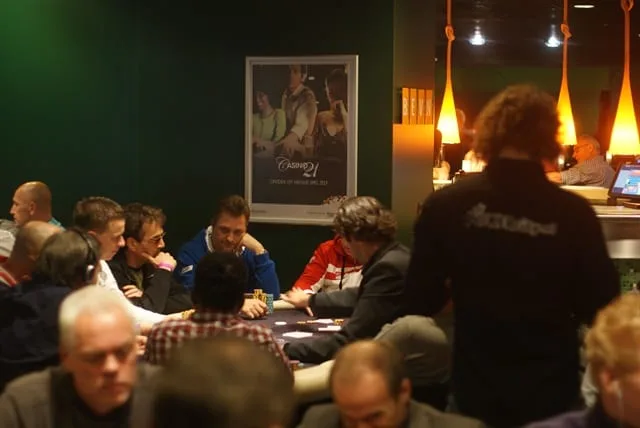 Blogger Jorn | 2012/07 - VIP Days Holiday Edition - 1000 EU NLHE Main Event