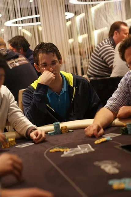 Maikel van Leeuwen | 2012/09 - Scheveningen Series of Poker - 400 eu NLHE FO