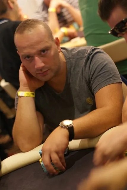 NULL | 2012/09 - Scheveningen Series of Poker - 400 eu NLHE FO