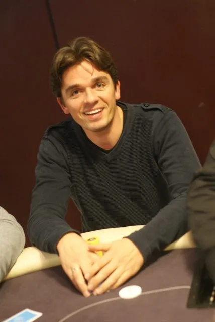 Robertro Truijers | 2012/10 - Breda Series of Poker - 300 eu NLHE FO