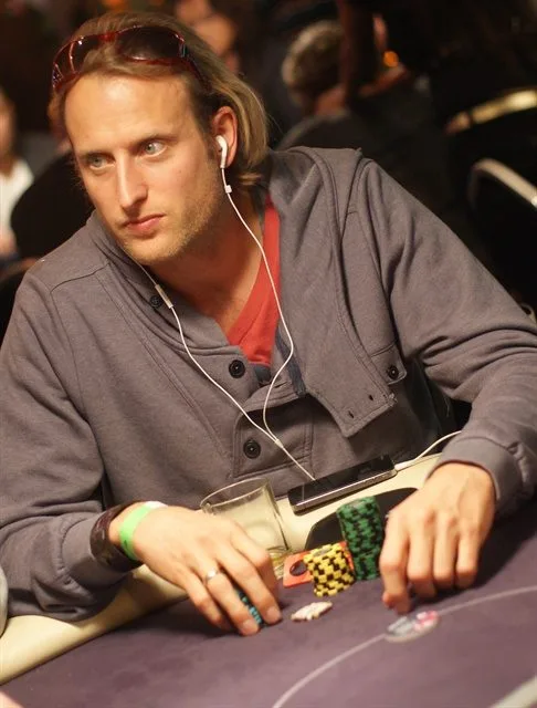 © 2026 Pokercity | Sijbrand Maal | 2012/11 - Master Classics of Poker - 1.500 eu NLHE FO Sijbrand Maal | 2012/11 - Master Classics of Poker - 1.500 eu NLHE FO