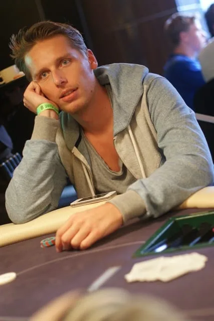 Robert Wilbrink | 2012/11 - Master Classics of Poker - 1.000 eu NLHE Speed