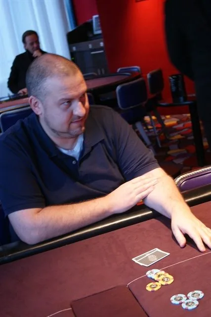 Jan Koevoets | 2012/11 - Nijmegen Pokervierdaagse - 300 eu NLHE FO