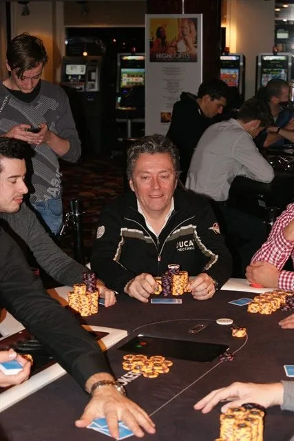 Leo Armino | 2012/11 - Nijmegen Pokervierdaagse - 300 eu NLHE FO