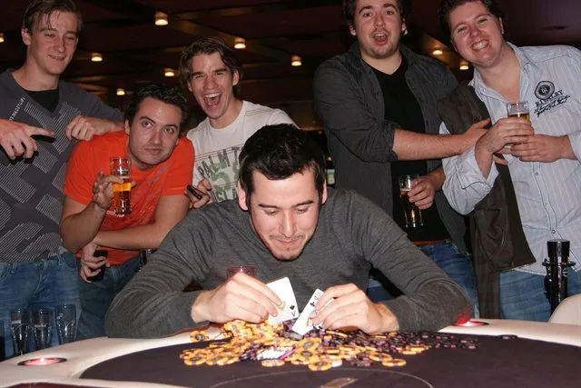 Freerk Post | 2012/11 - Nijmegen Pokervierdaagse - 300 eu NLHE FO