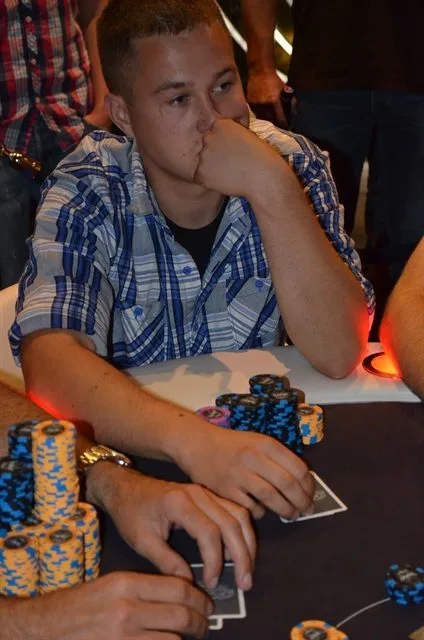 De Pool | 2013/09 - Scheveningen Series of Poker - 400 eu NLHE Bounty