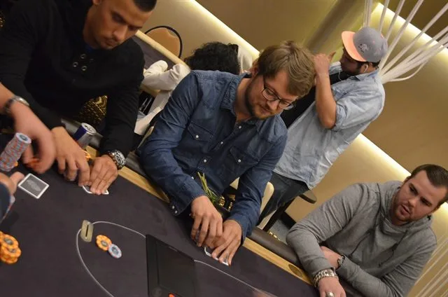 Pieter Salet | 2013/09 - Scheveningen Series of Poker - 300 eu NLHE Re-Entry