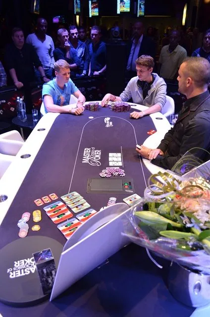 Heads up voor de titel | 2013/11 - Master Classics of Poker - 1500 eu NLHE re-entry