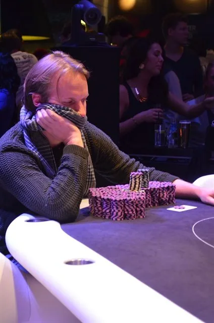 © 2026 Pokercity | Simon Persson | 2013/11 - Master Classics of Poker - 4.000 eu Main Event Simon Persson | 2013/11 - Master Classics of Poker - 4.000 eu Main Event