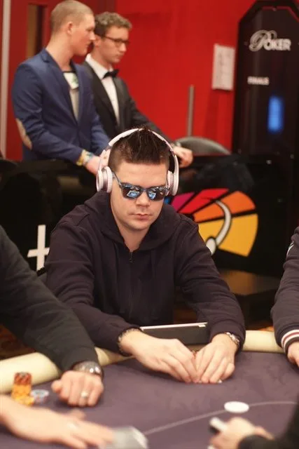 Mark Roovers | 2013/01 - Utrecht Series of Poker - 500 NLHE FO