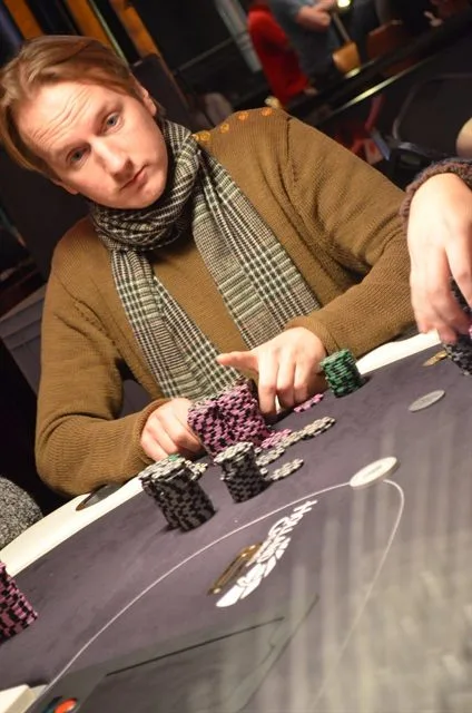 © 2026 Pokercity | Simon Persson | 2013/11 - Master Classics of Poker - 4.000 eu Main Event Simon Persson | 2013/11 - Master Classics of Poker - 4.000 eu Main Event