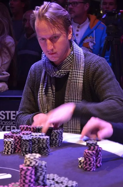 Simonm Persson | 2013/11 - Master Classics of Poker - 4.000 eu Main Event