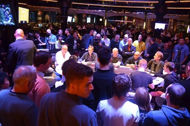 Heads-up Simon Persson Noah Boeken sfeer | 2013/11 - Master Classics of Poker - 4.000 eu Main Event