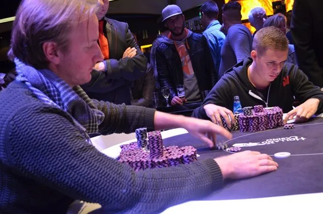 Heads-up Noah Boeken Simon Persson (mooi) | 2013/11 - Master Classics of Poker - 4.000 eu Main Event