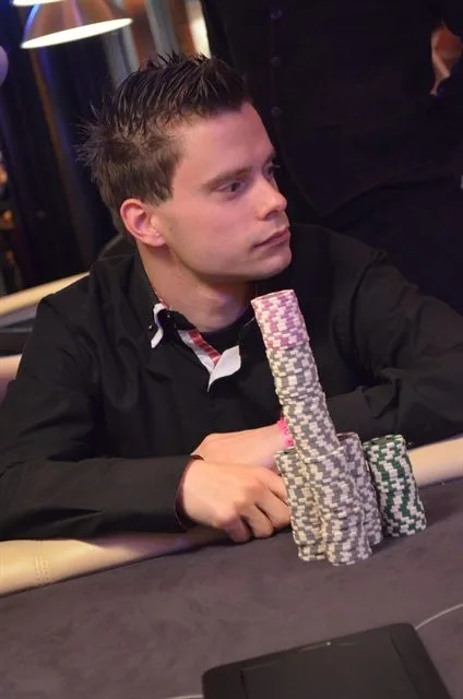 Robert Mondelaars | 2013/11 - Master Classics of Poker - 800 eu Bounty