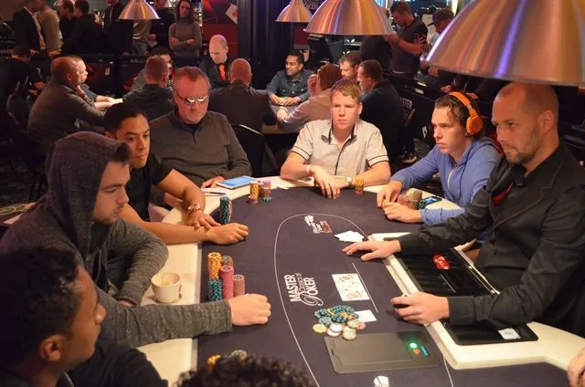 NULL | 2013/11 - Master Classics of Poker - 10.000 High Roller Re-Entry