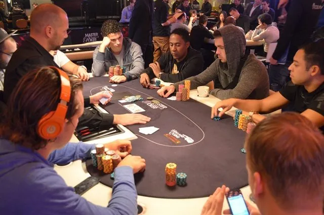 NULL | 2013/11 - Master Classics of Poker - 10.000 High Roller Re-Entry