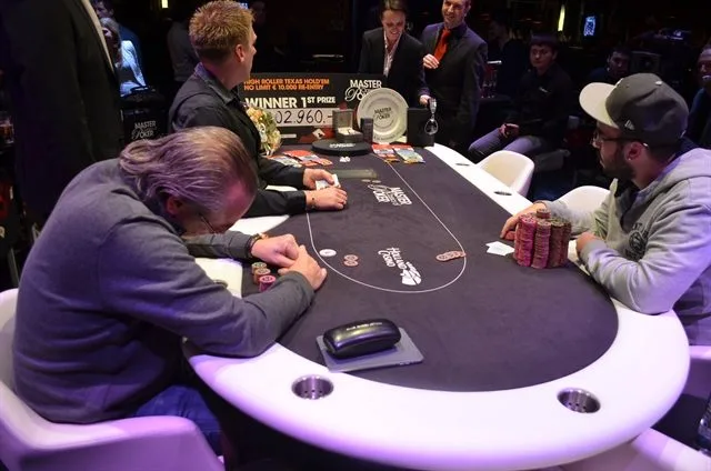 NULL | 2013/11 - Master Classics of Poker - 10.000 High Roller Re-Entry