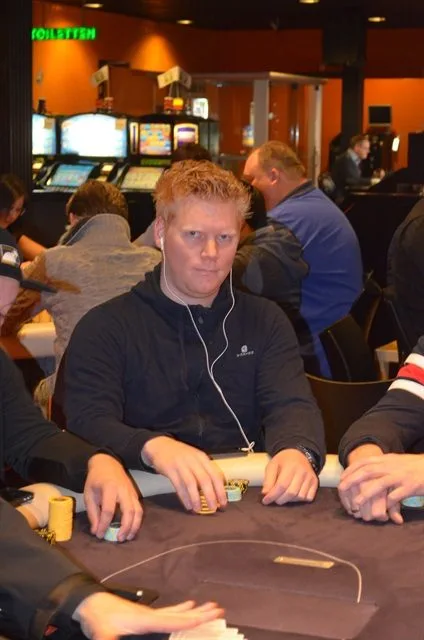 © 2026 Pokercity | Mart de Gier | 2013/11 - Venlo Series of Poker - 400 eu NLHE Freeze Out Mart de Gier | 2013/11 - Venlo Series of Poker - 400 eu NLHE Freeze Out