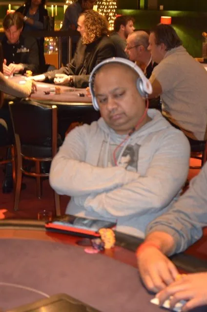Stieven Razab-Sekh | 2013/11 - Venlo Series of Poker - 700 eu NLHE Deepstack Main Event
