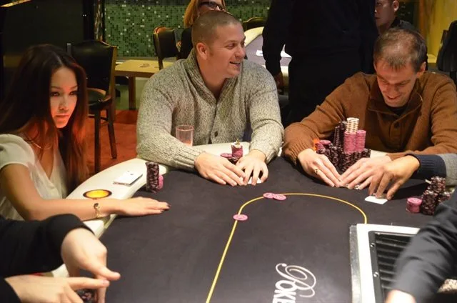 Oanh Bui Lavrijsen Peters | 2013/11 - Venlo Series of Poker - 700 eu NLHE Deepstack Main Event